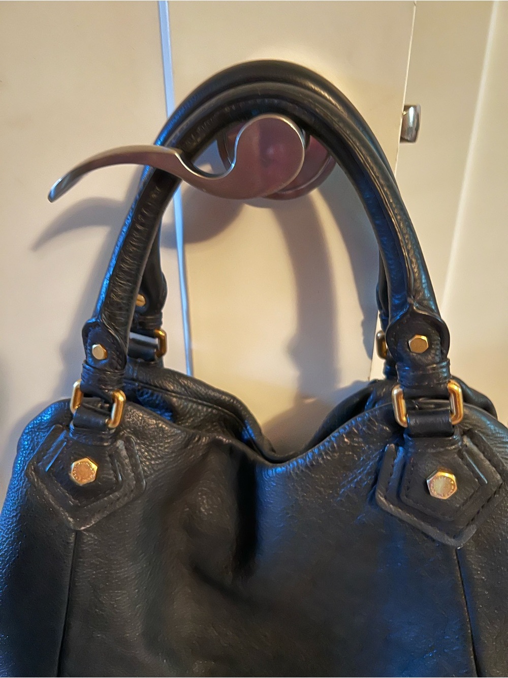 Marc Jacobs Large Shoulder Bag with Gold Hardware - Picture 3 of 11